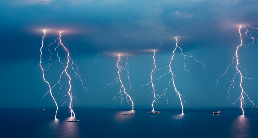 why lightning happens
